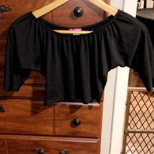 Black cropped shirt
